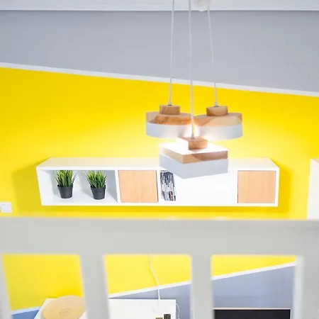 Apartment #pineapple Studio By Halu!